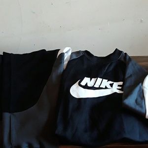 Nike sweatpants and sweatshirt matching set (xl)